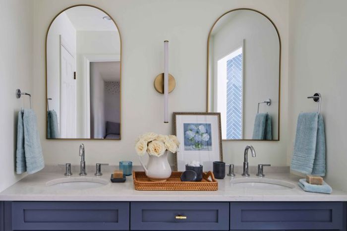 Essential bath accessories for a relaxing bathroom